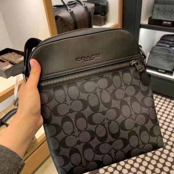 NWT COACH Houston Flight Bag Crossbody Black Leather NWT - Picture 1 of 4